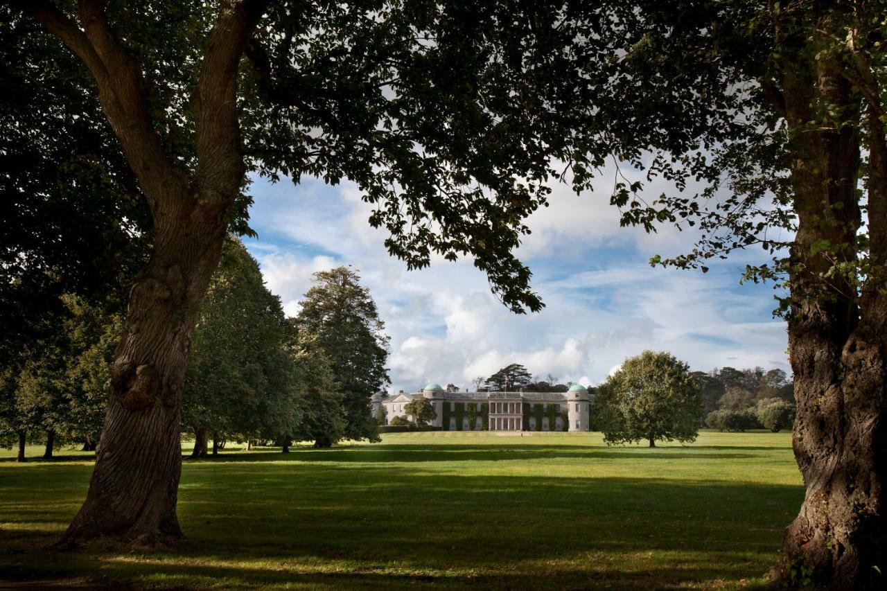 The Goodwood Hotel Chichester Exteriör bild